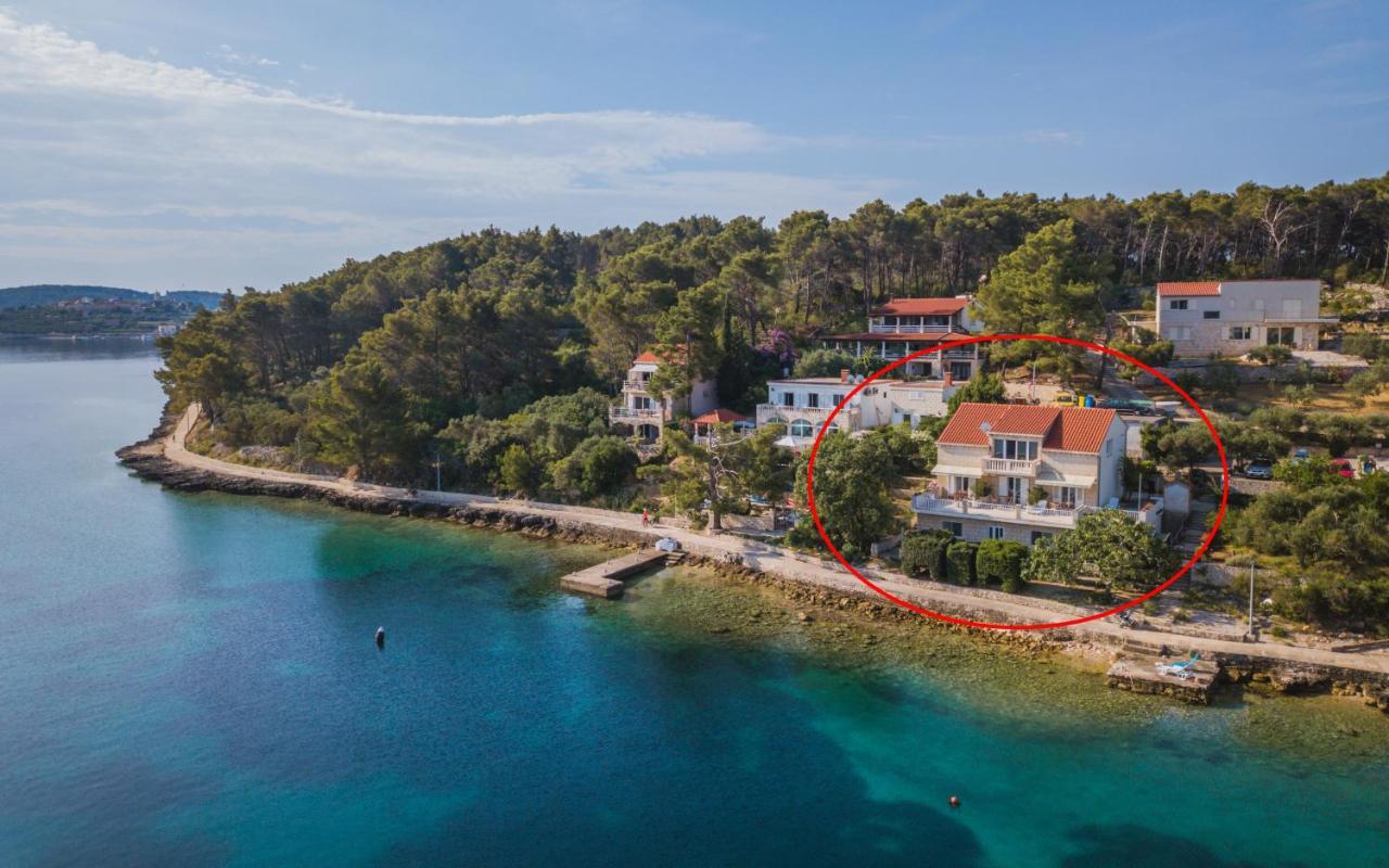 Apartments by the sea Lumbarda, Korcula - 4446 Bagian luar foto