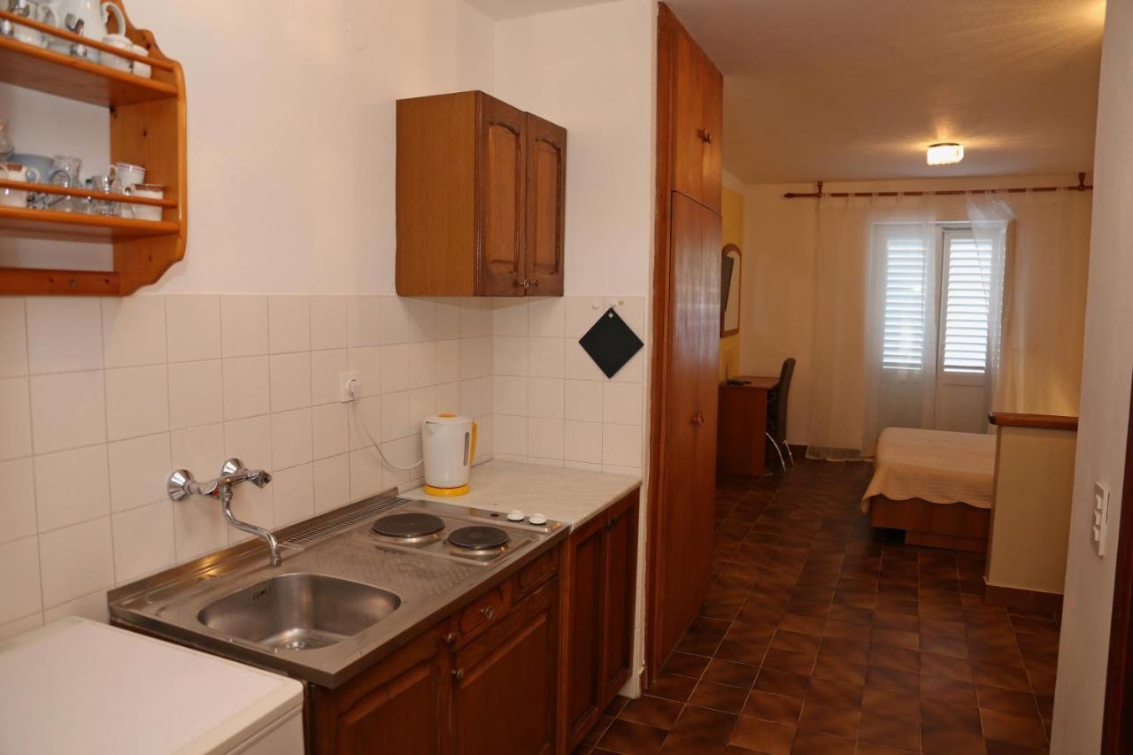 Apartments by the sea Lumbarda, Korcula - 4446 Bagian luar foto