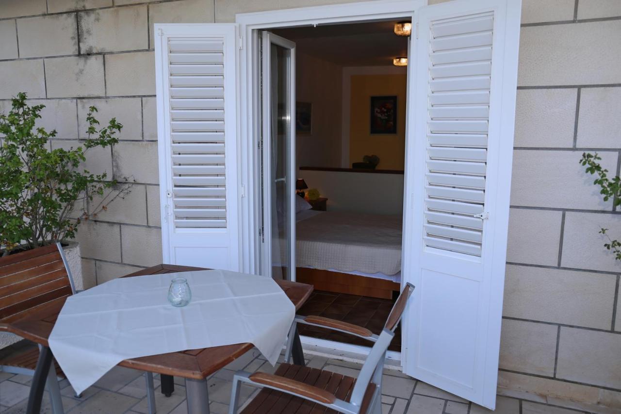 Apartments by the sea Lumbarda, Korcula - 4446 Bagian luar foto