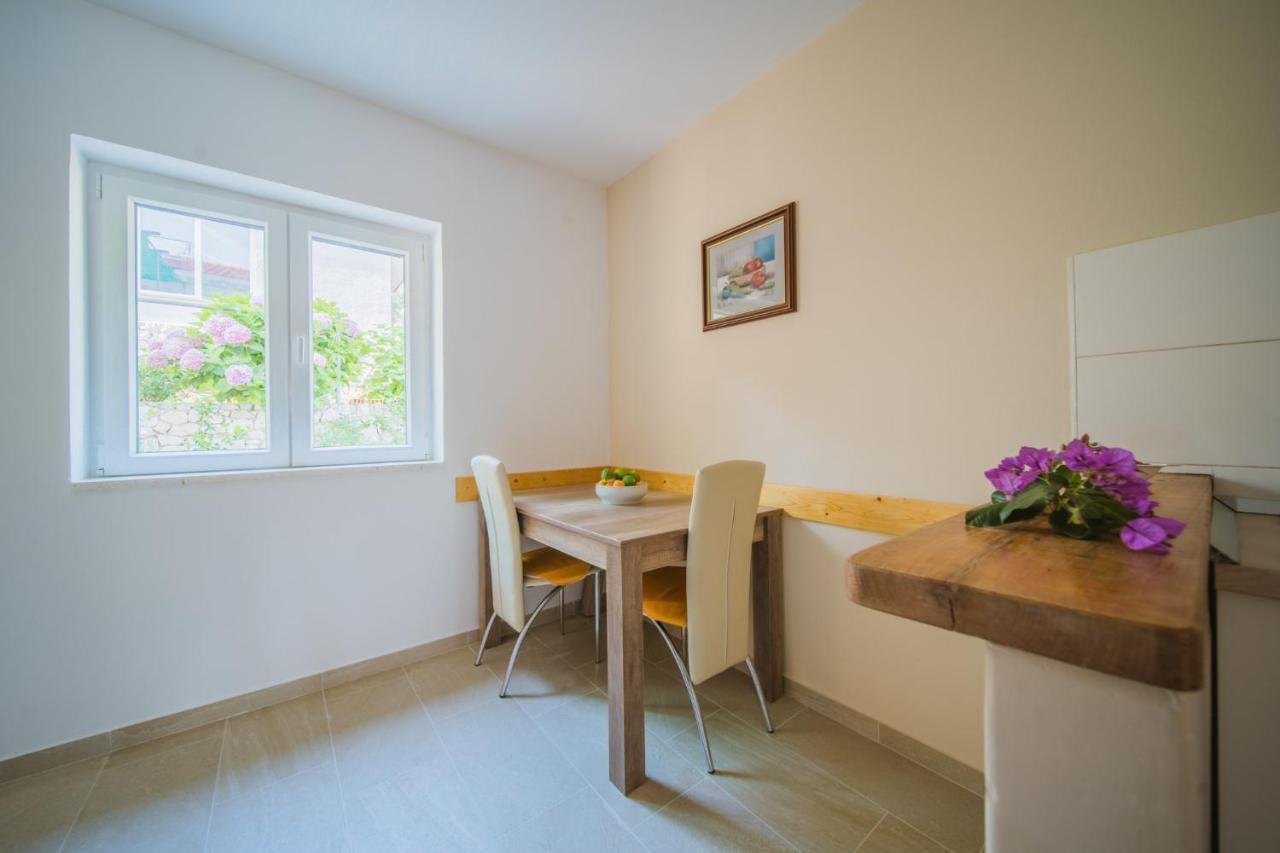 Apartments by the sea Lumbarda, Korcula - 4446 Bagian luar foto